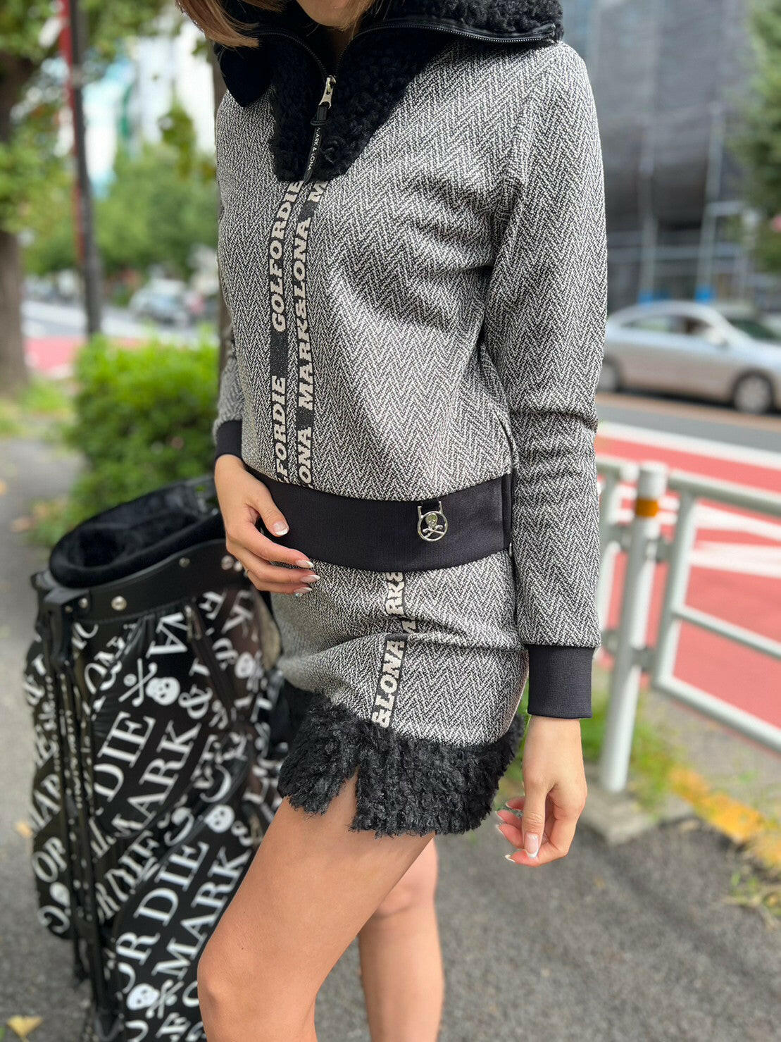 MARK&LONA WOMENS Lexa Fur Trim Skirt