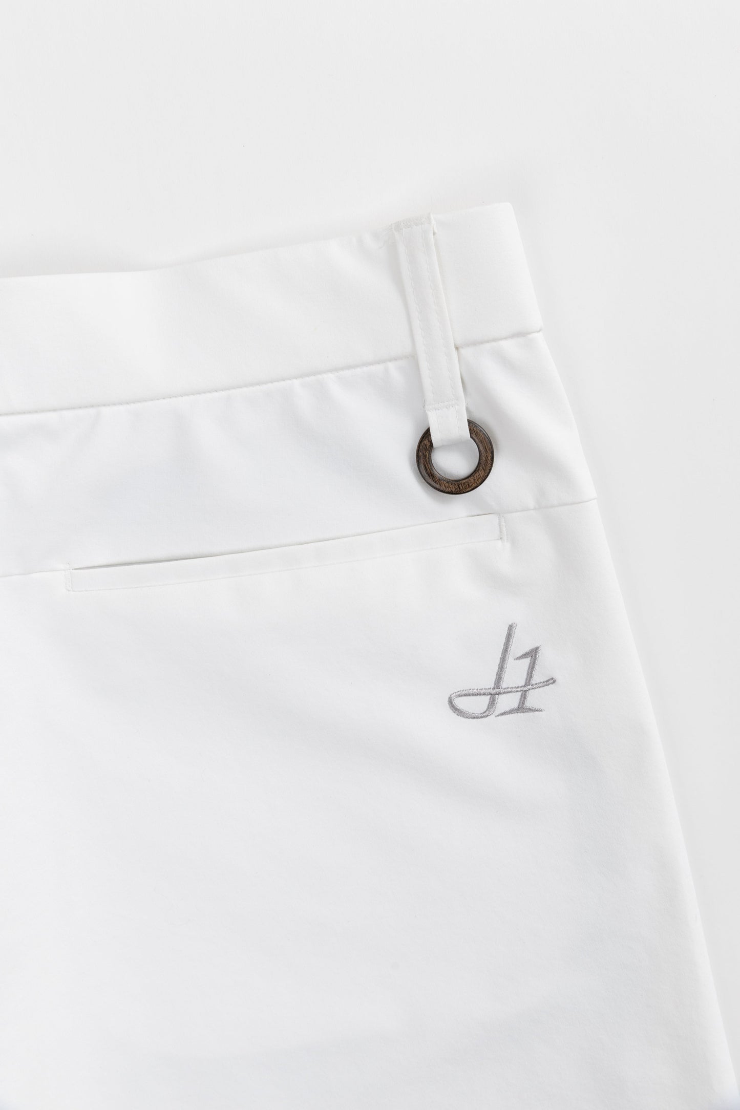 HERG1 MENS THE SUGOI WHITE PANTS