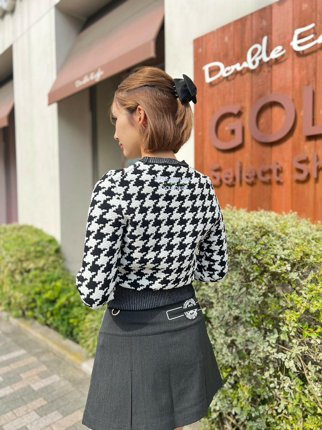 MARK&LONA WOMENS Ever Dogtooth Shorty Sweater
