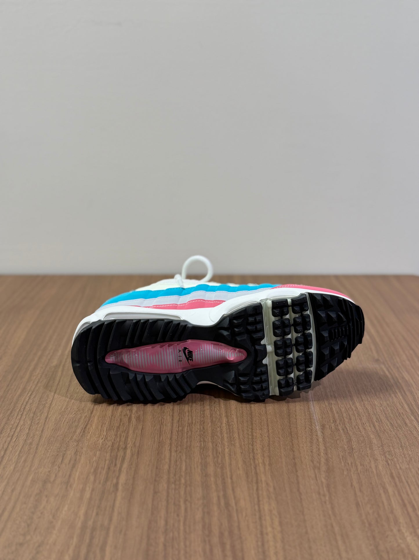 NIKE MENS Air Max 95G