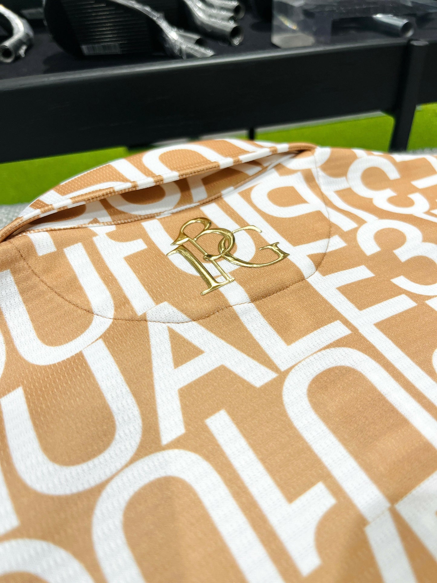 1PIU1UGUALE3 WOMENS BIG LOGO S/S POLO