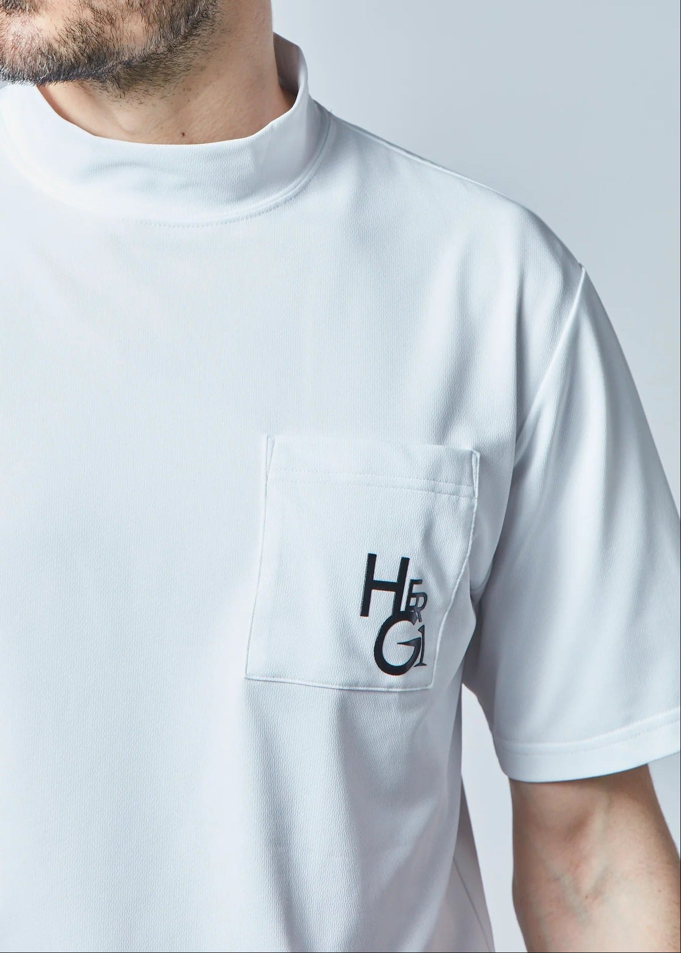 HERG1 MENS True Beaute Short Sleeve Mock Neck