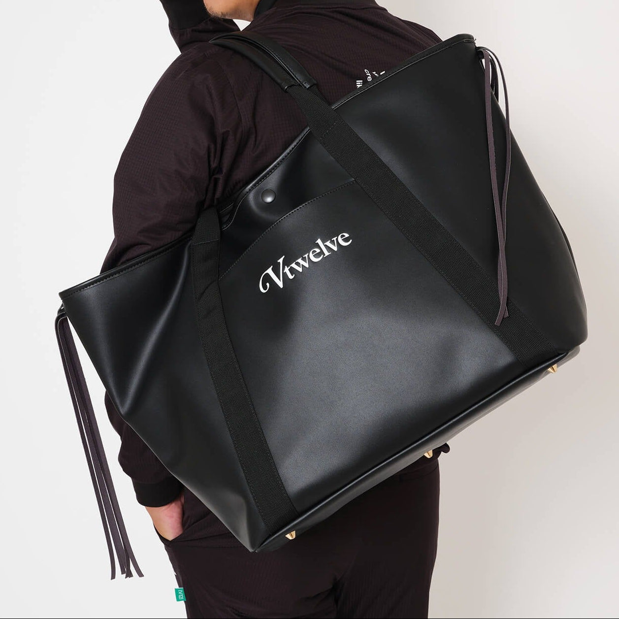 V12 AWA BIG TOTE